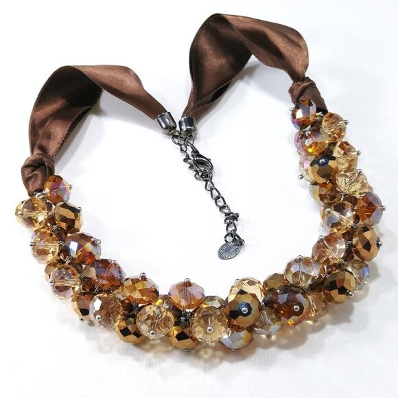 Ali Khan Crystal Topaz Faceted Bead Ribbon Necklace - 22 Inches - Picture 8 of 8